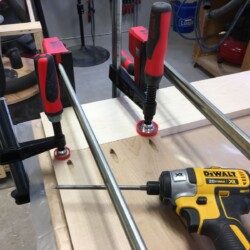 Each joint must be tightly clamped before installing pocket screws.