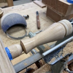 Special chucking in the lathe for final sanding