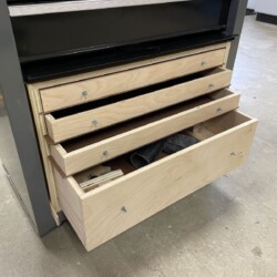 Drawers with temporary screw pulls