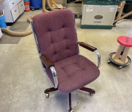 The new armrests now compliment the chair's base
